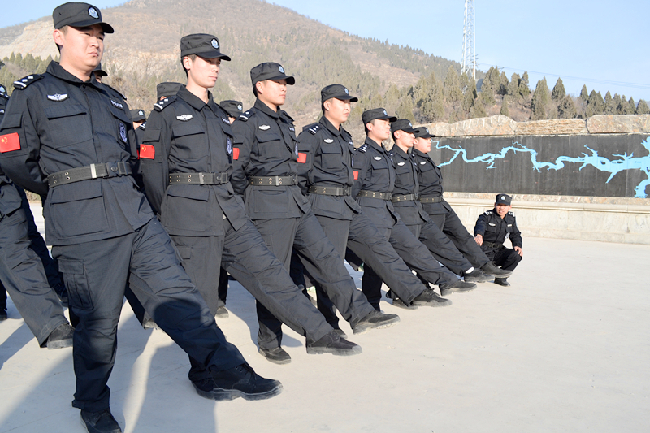 严格贯彻省法院关于教育训练目标的要求,全面提升鹤壁市两级法院法警